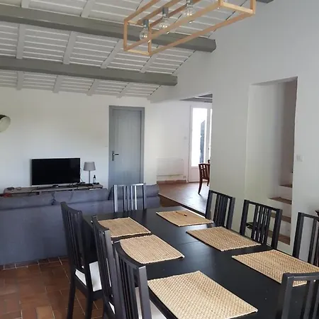 La Du Tesselier 누아르무티에 앙 릴